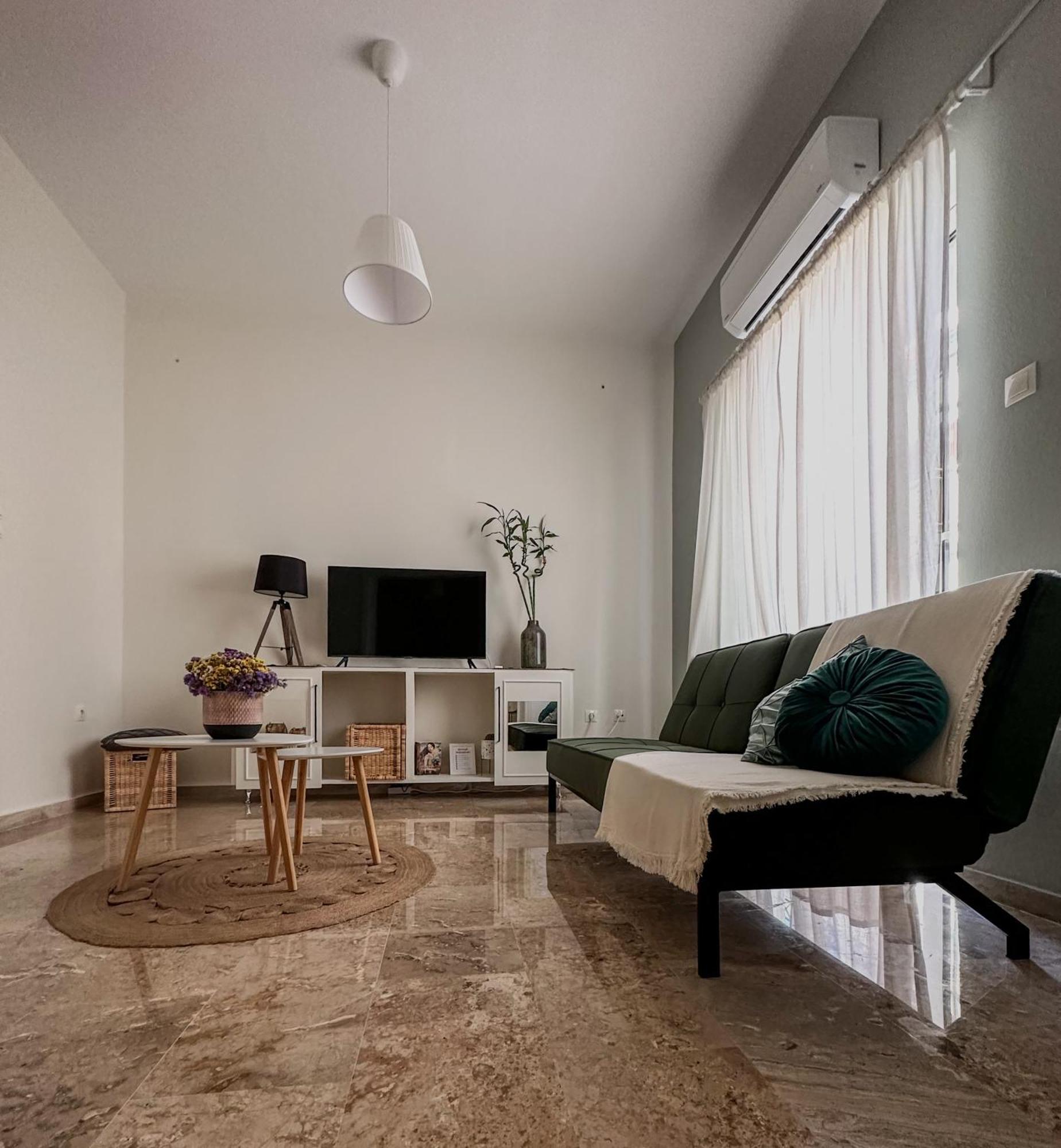 Anesis With A Yard Διαμέρισμα Καλαμάτα Εξωτερικό φωτογραφία